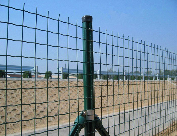 Euro Fence thumbnail 4